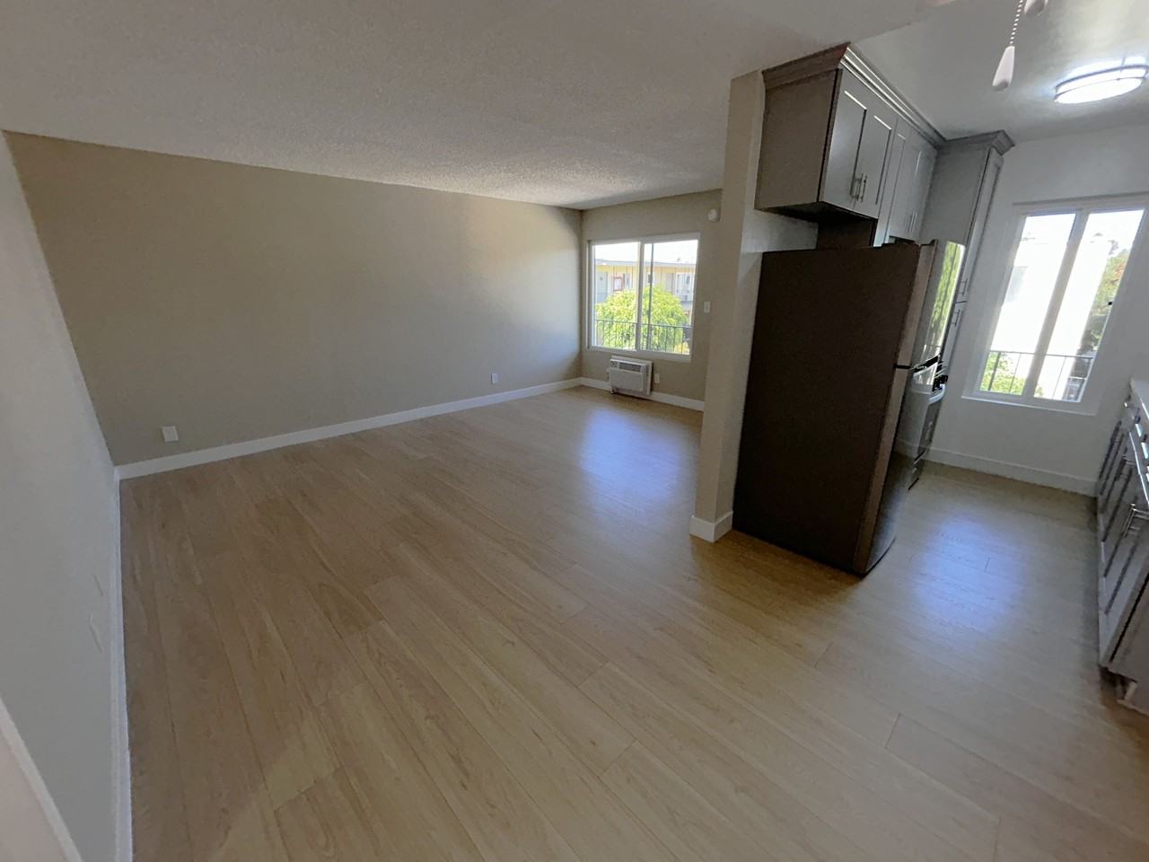 8421 Langdon Ave #68 - Photo 5 of 19