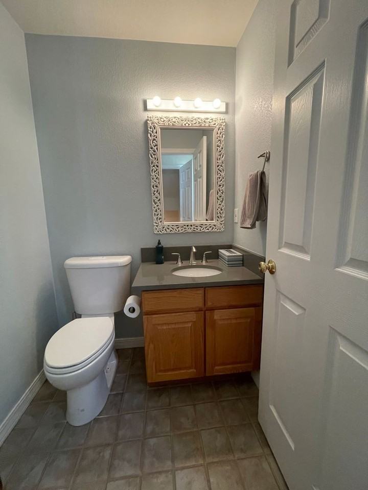 4919 10th St - Photo 6 of 23