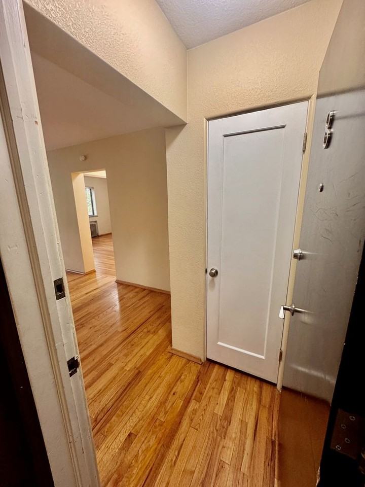 Poplar Apartments - Photo 7 of 23