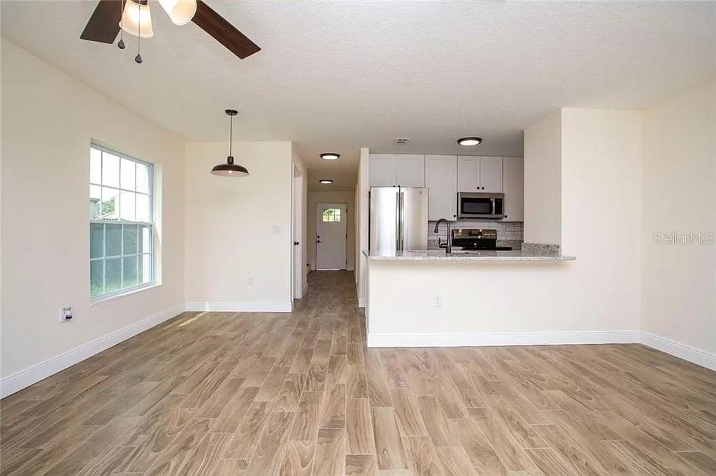 2637 Hunt Club Ln #1 - Photo 2 of 8