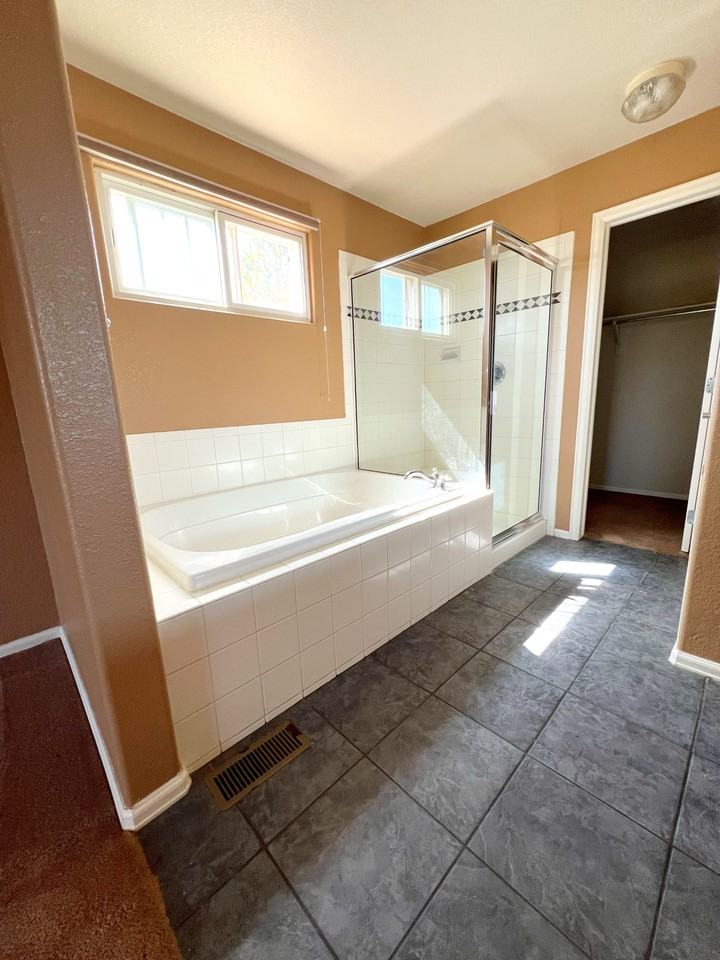 20600 E Dartmouth Dr #1 - Photo 7 of 31