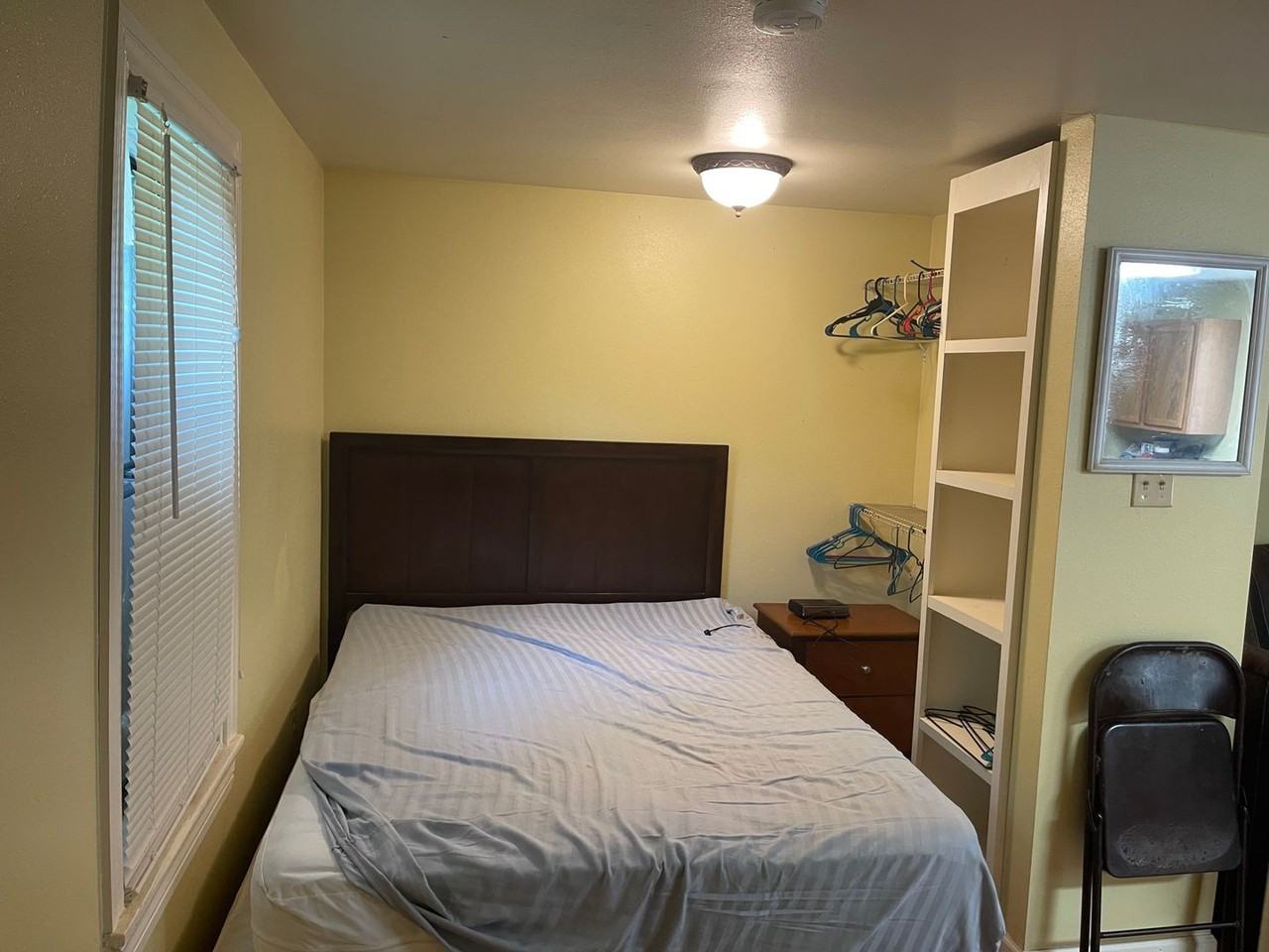 305 E Pine St - Photo 4 of 7
