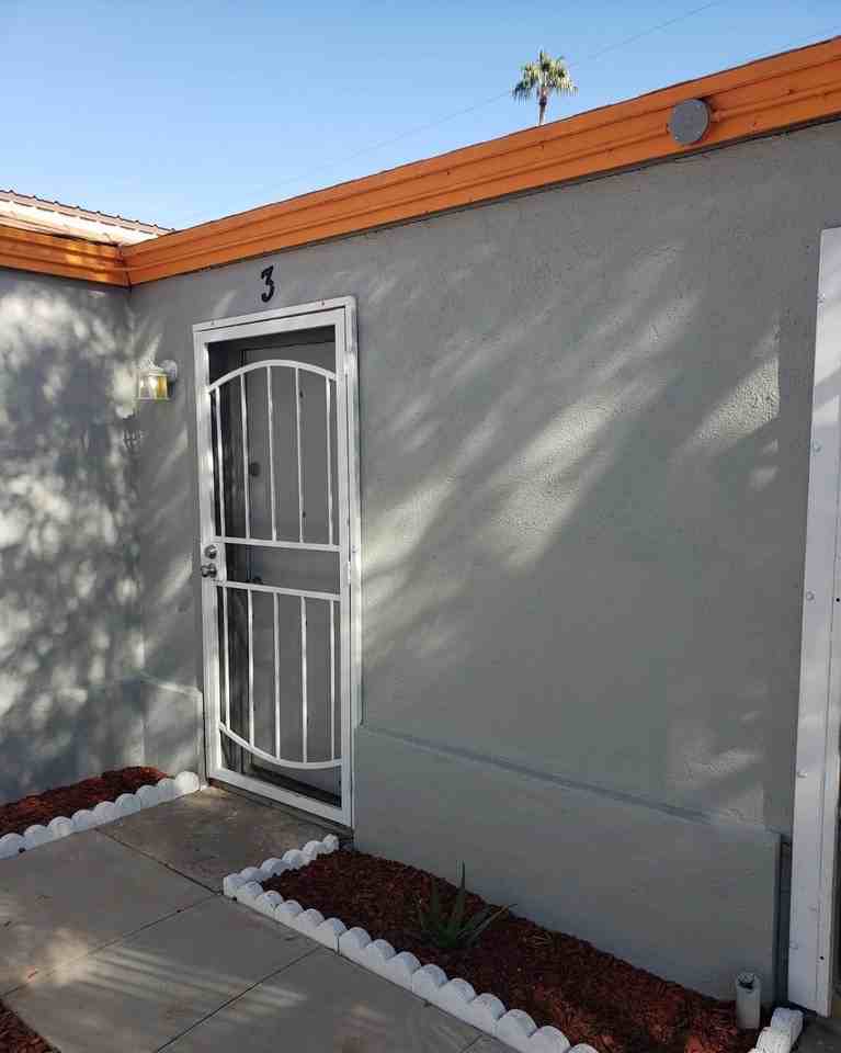 909 South 35th AvenueUnit 3 #3 - Photo 2 of 12