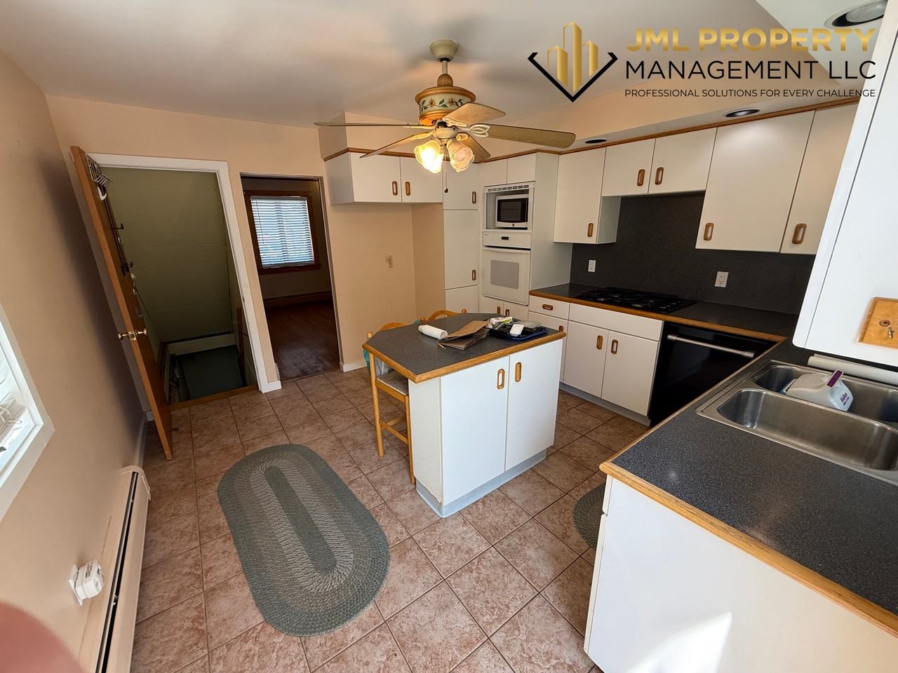 71 Stanley St #1 - Photo 4 of 8