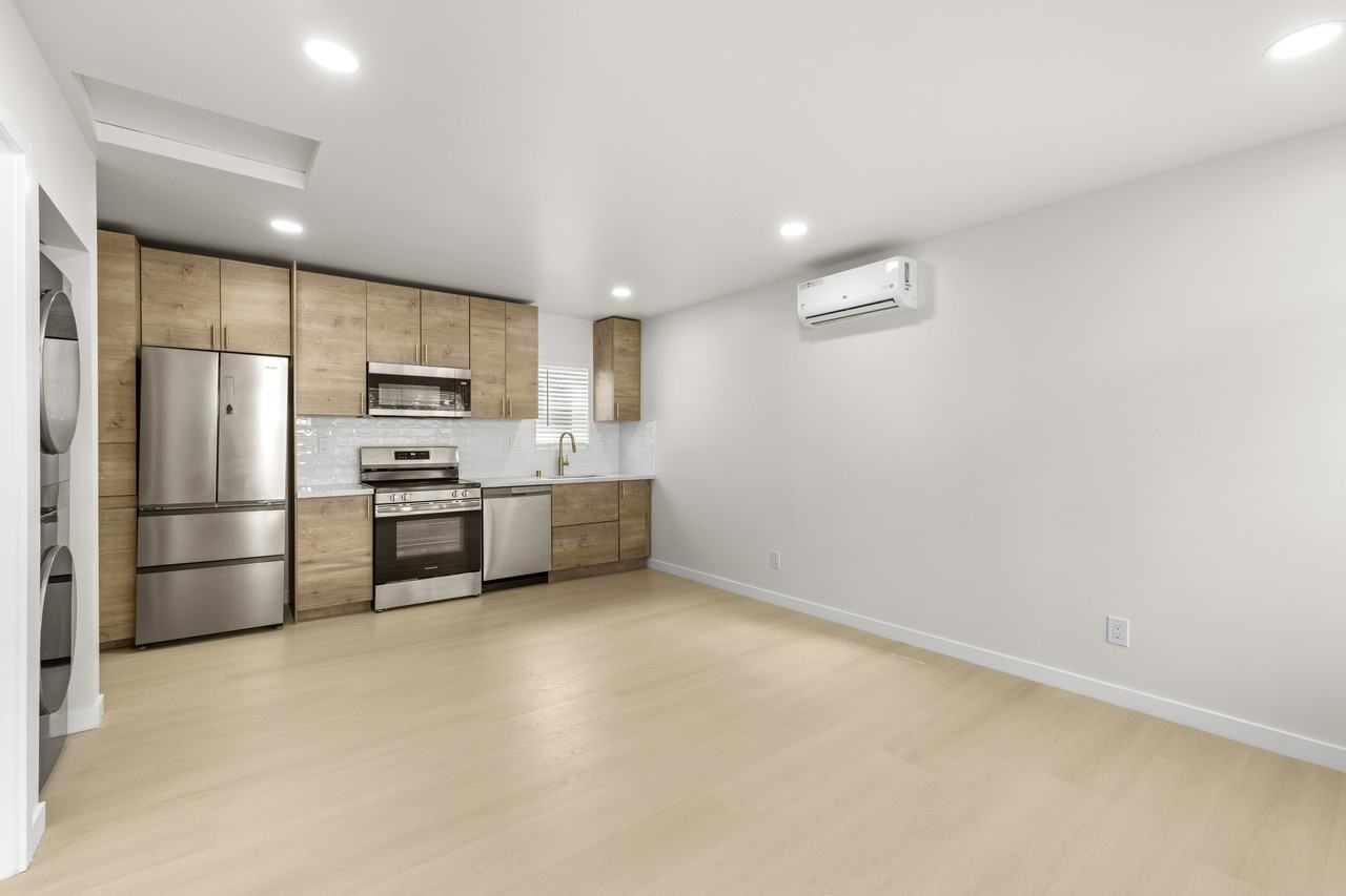 4469 Louisiana St #4469 - Photo 7 of 13
