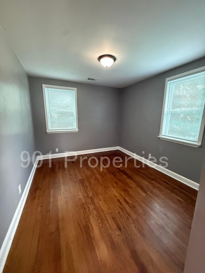 1096 Mcevers Rd #1 - Photo 6 of 19