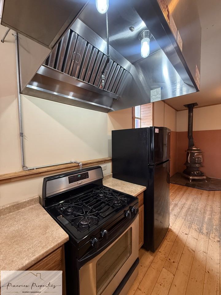 122 E Park St #122APT - Photo 5 of 34