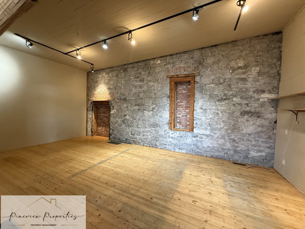 122 E Park St #122APT - Photo 7 of 34