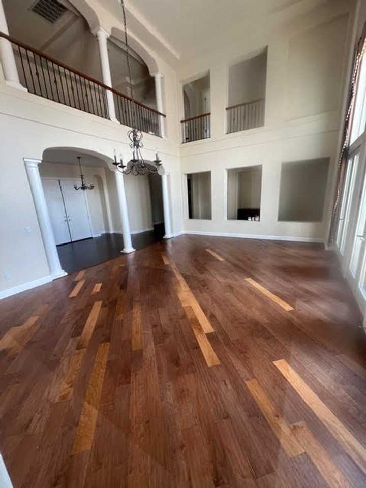 1835 Graysburg Dr - Photo 3 of 25