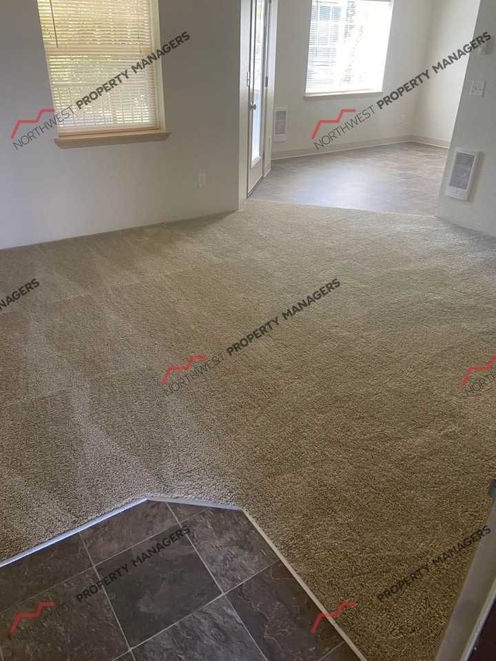 218 SW 15th Ave - Photo 3 of 19