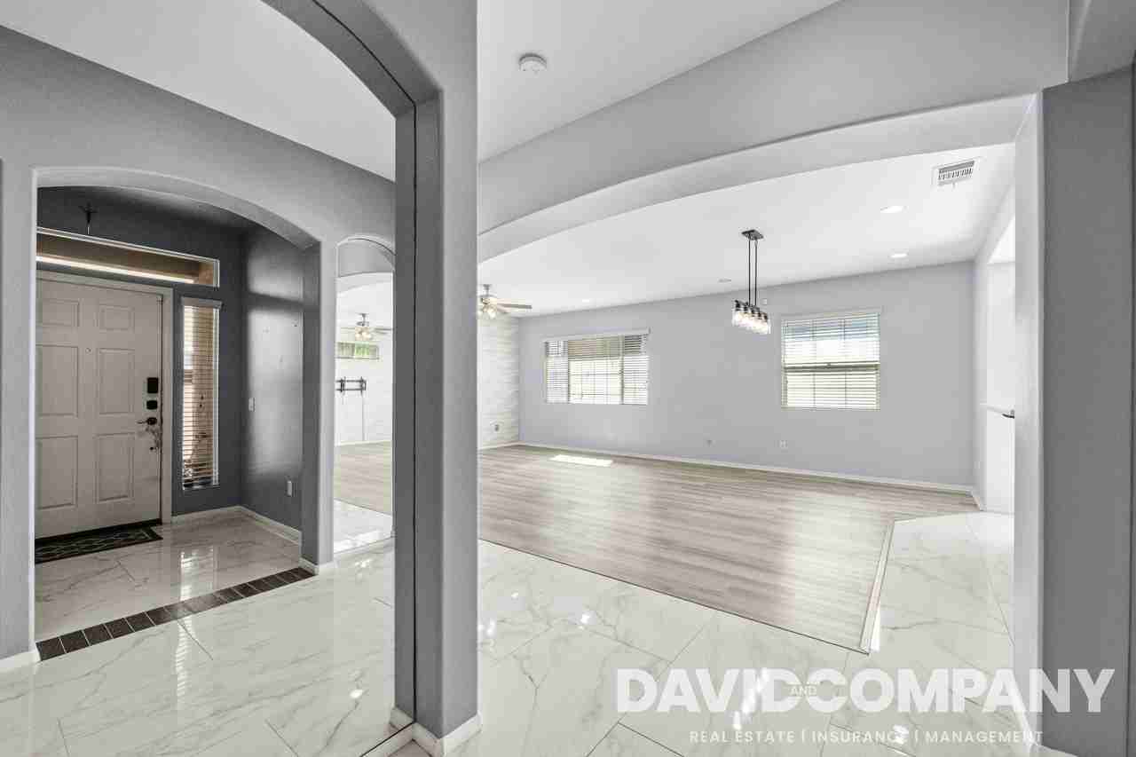 9105 S Calvin Way #1 - Photo 7 of 40