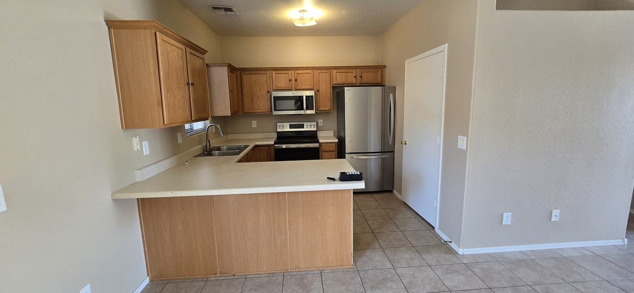 2300 East Magma Road - 145Unit 145 #145 - Photo 5 of 18