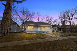 featured image of 1217 Fulton Ave #1