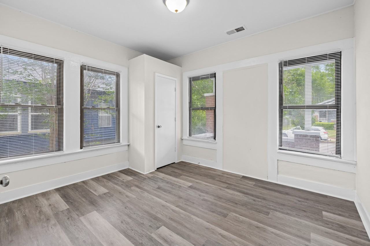 2608 Avenue G #1 - Photo 6 of 22