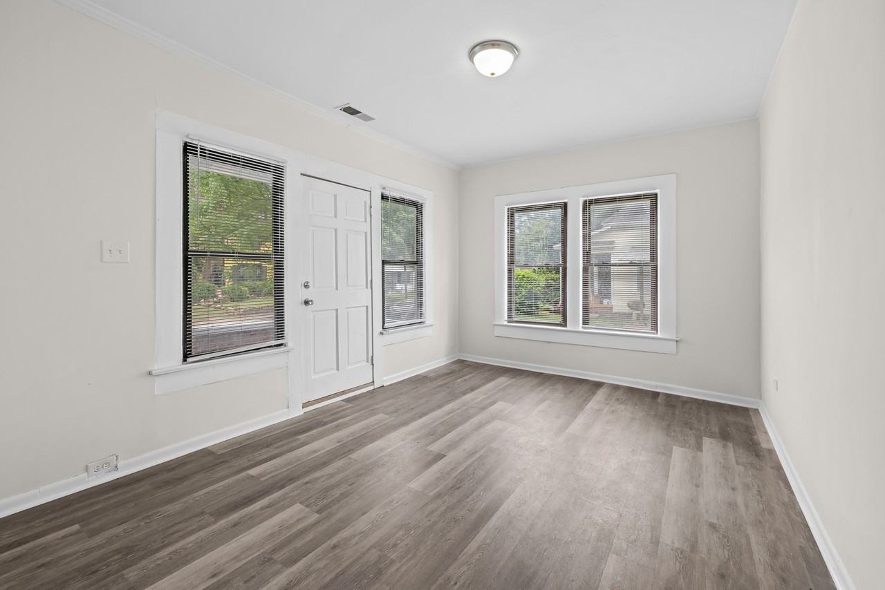 2608 Avenue G #1 - Photo 7 of 22