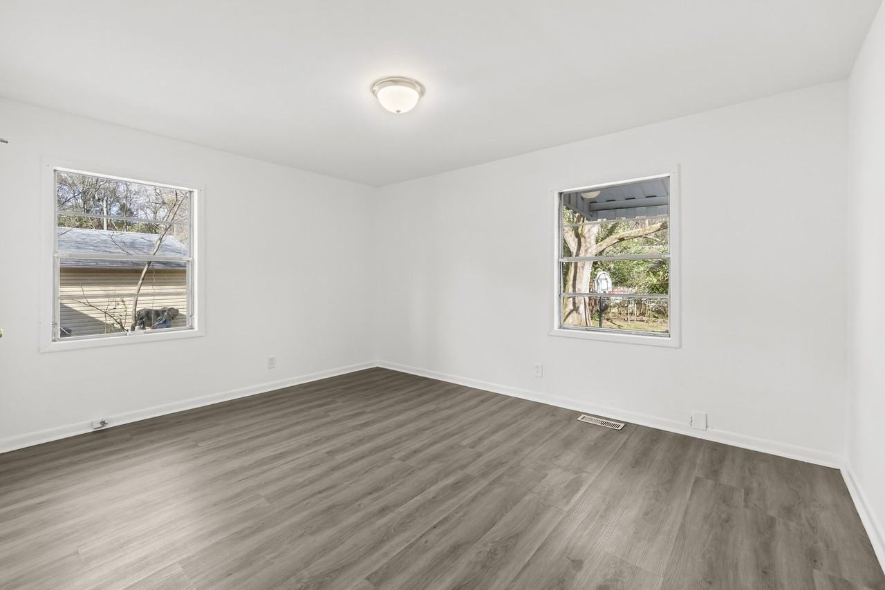 417 Athens Ave #1 - Photo 5 of 16