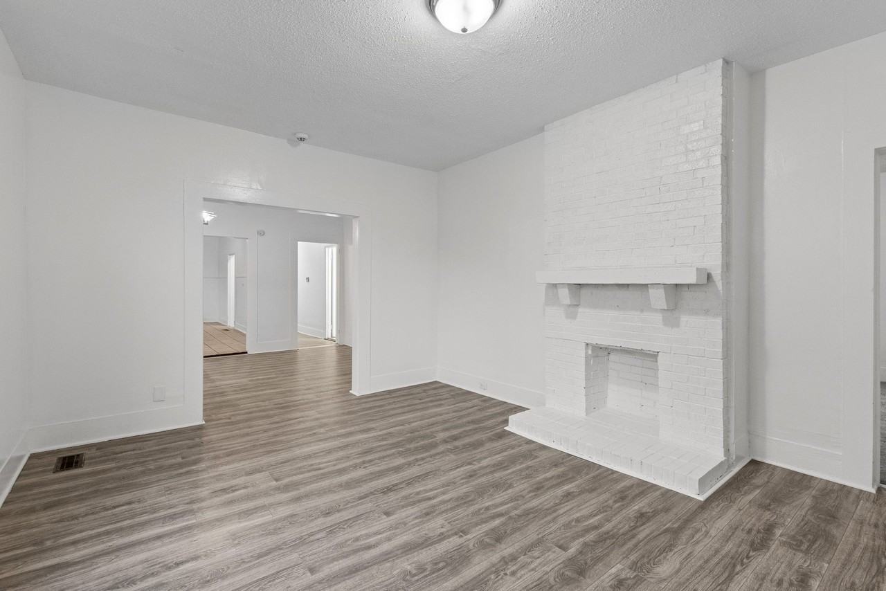 4732 Court S #1 - Photo 7 of 17