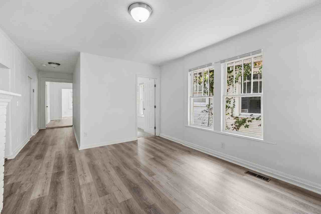 514 81st St S #1 - Photo 3 of 17