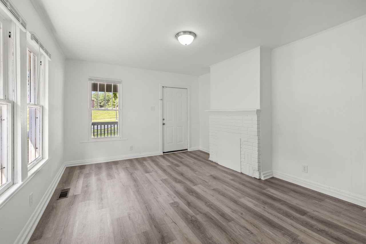 514 81st St S #1 - Photo 4 of 17
