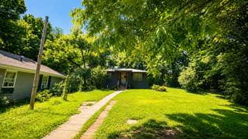 featured image of 2381 Lindbergh Rd #1