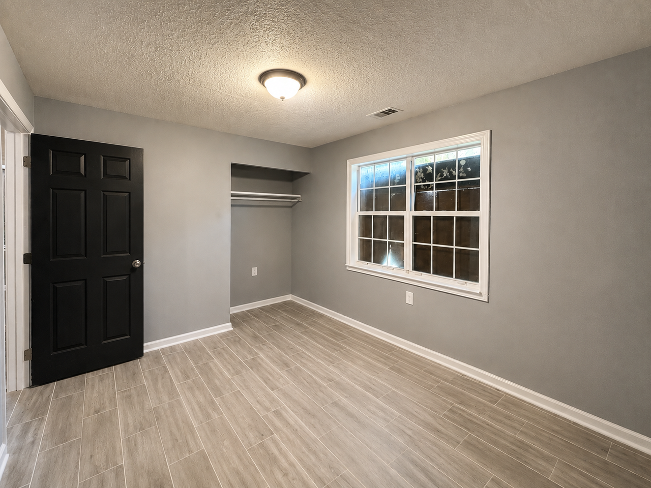 1586 Harmen St #1 - Photo 6 of 9