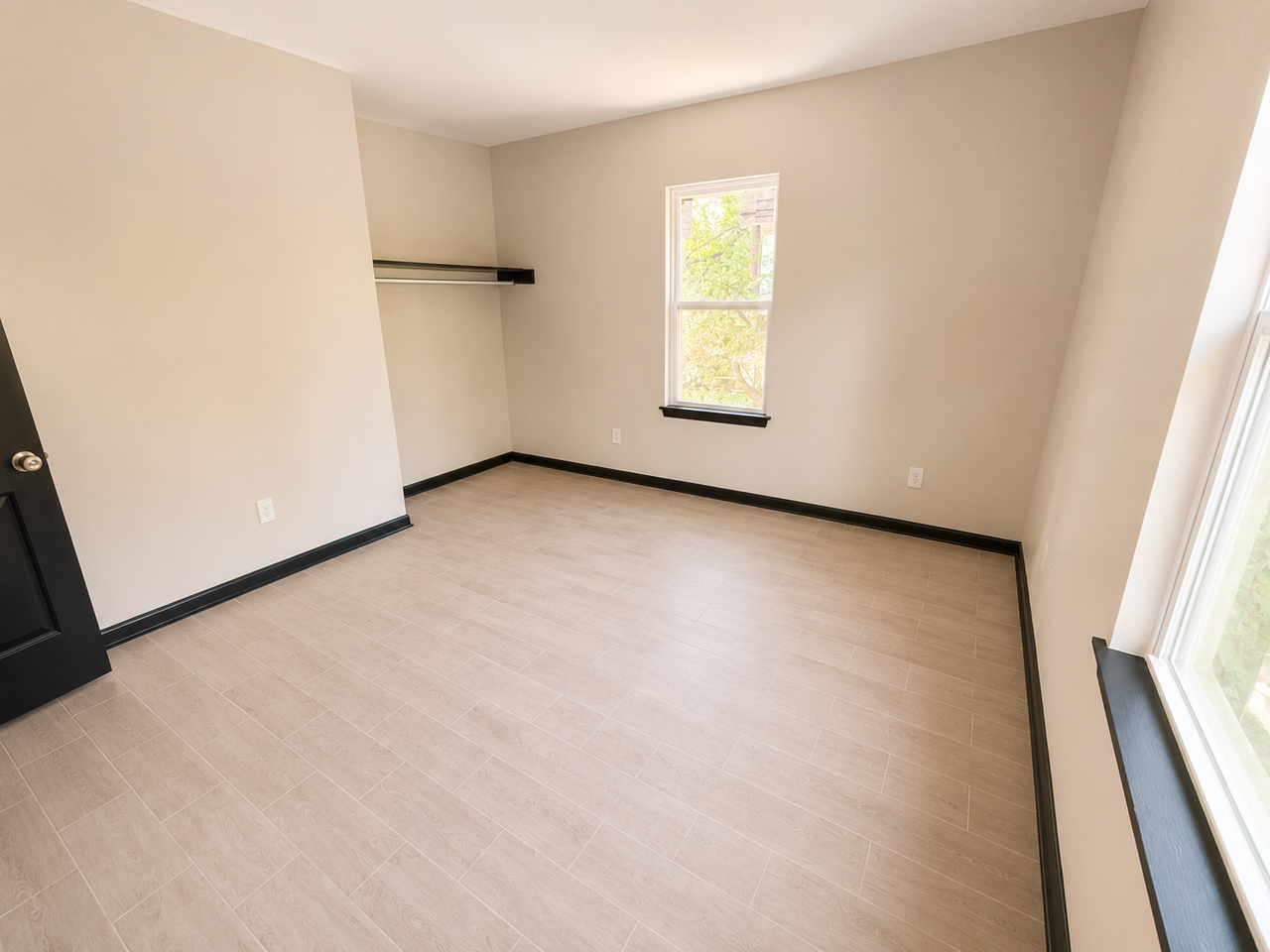 770 Boston St #1 - Photo 3 of 8