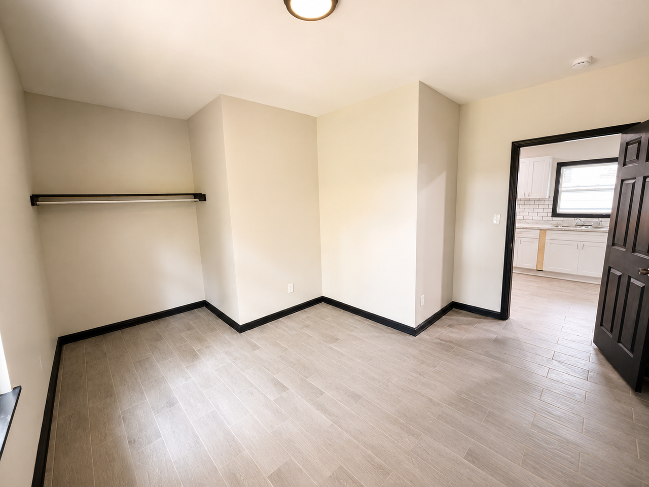 770 Boston St #1 - Photo 5 of 8