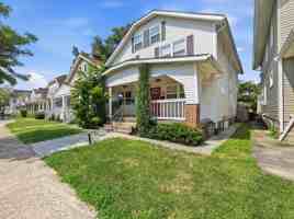 featured image of 1275 N 6th St