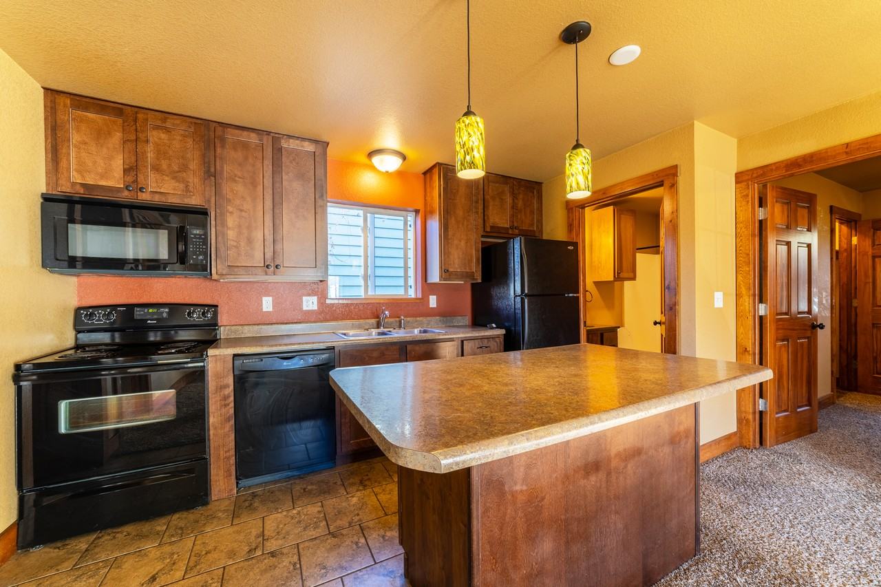 916 Saint Joe St #916 - Photo 2 of 11