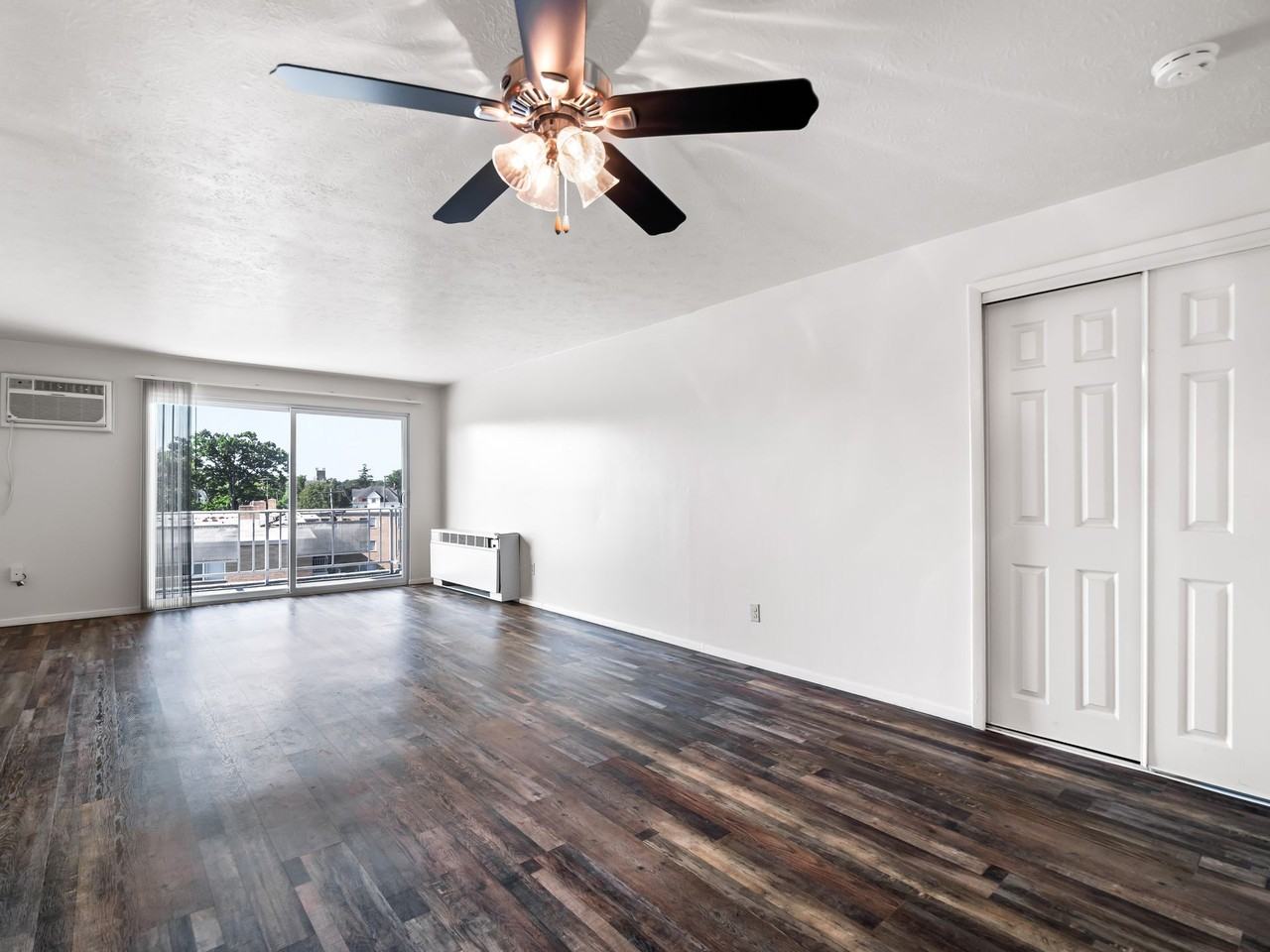 Cross Creek Apartments - Photo 5 of 47