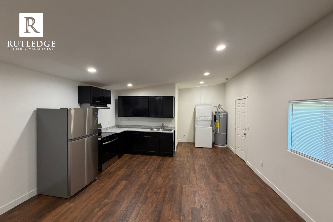 747 Dakota Ave - Photo 6 of 7