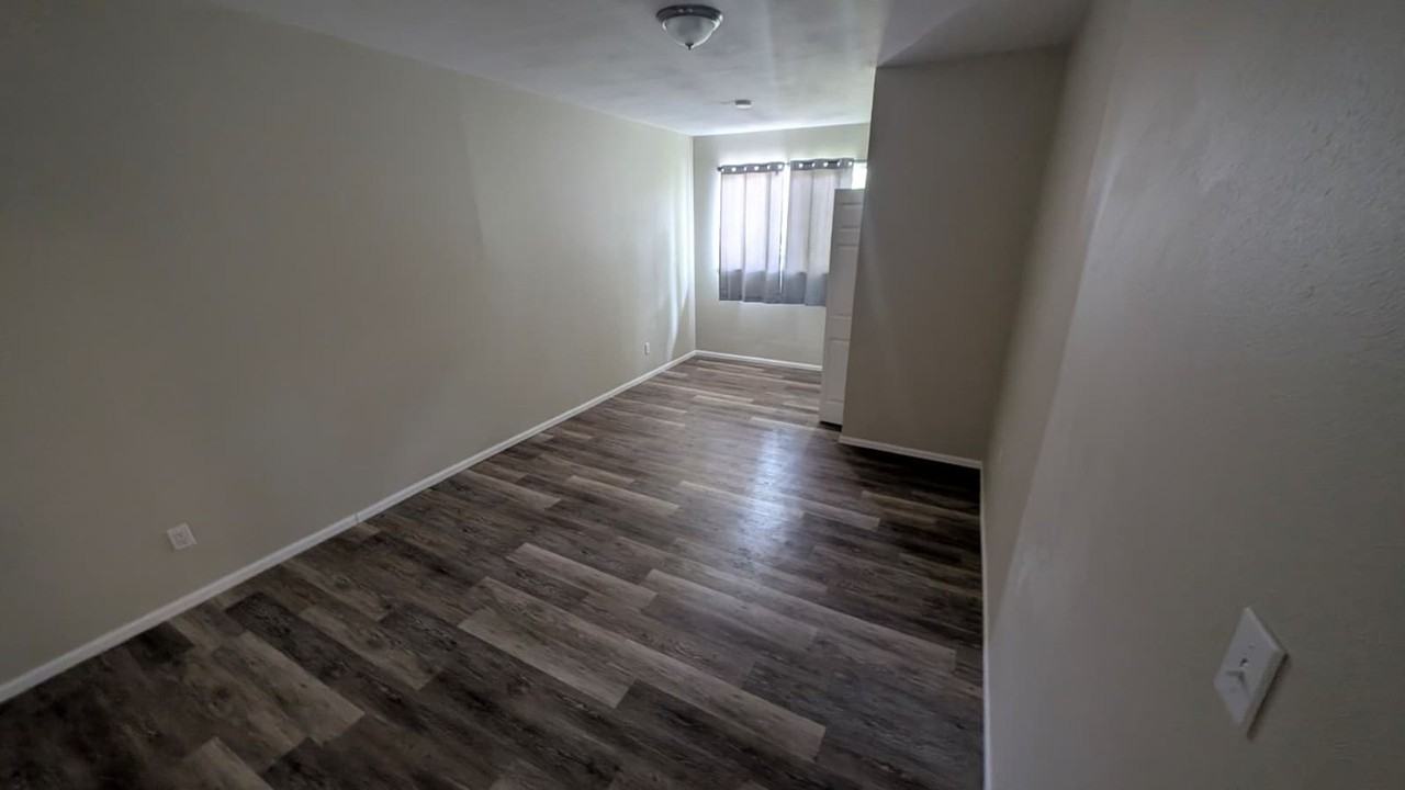 226 Waverly Ave - Photo 3 of 19