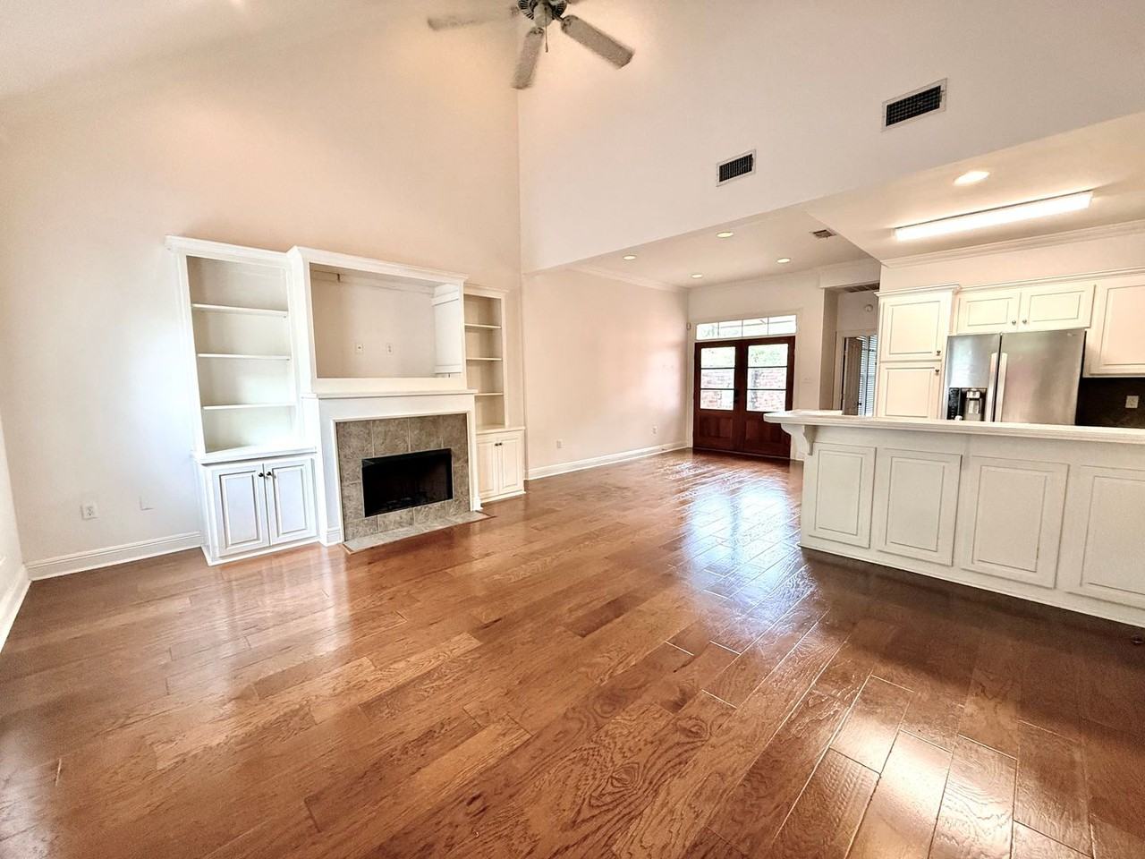 9304 Pine Cone Ct - Photo 4 of 24