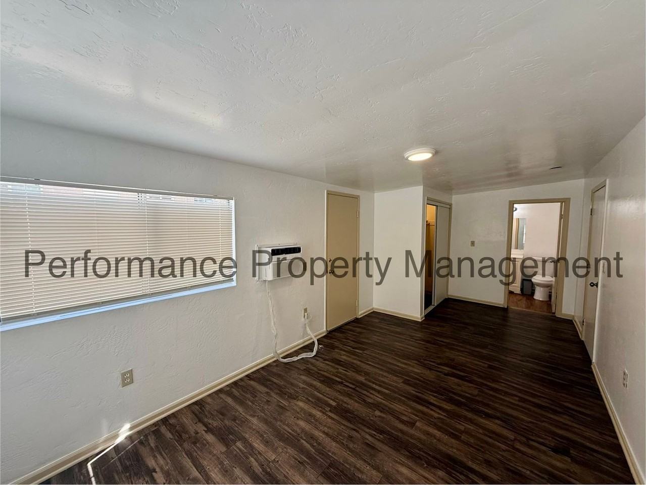 Woodrow Ave 720 - Photo 5 of 29