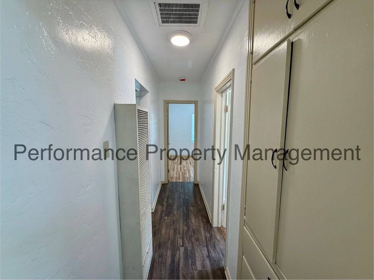 Woodrow Ave 720 - Photo 7 of 29