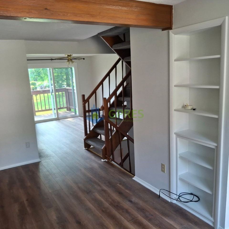 111 Lebeouf Dr - Photo 5 of 20