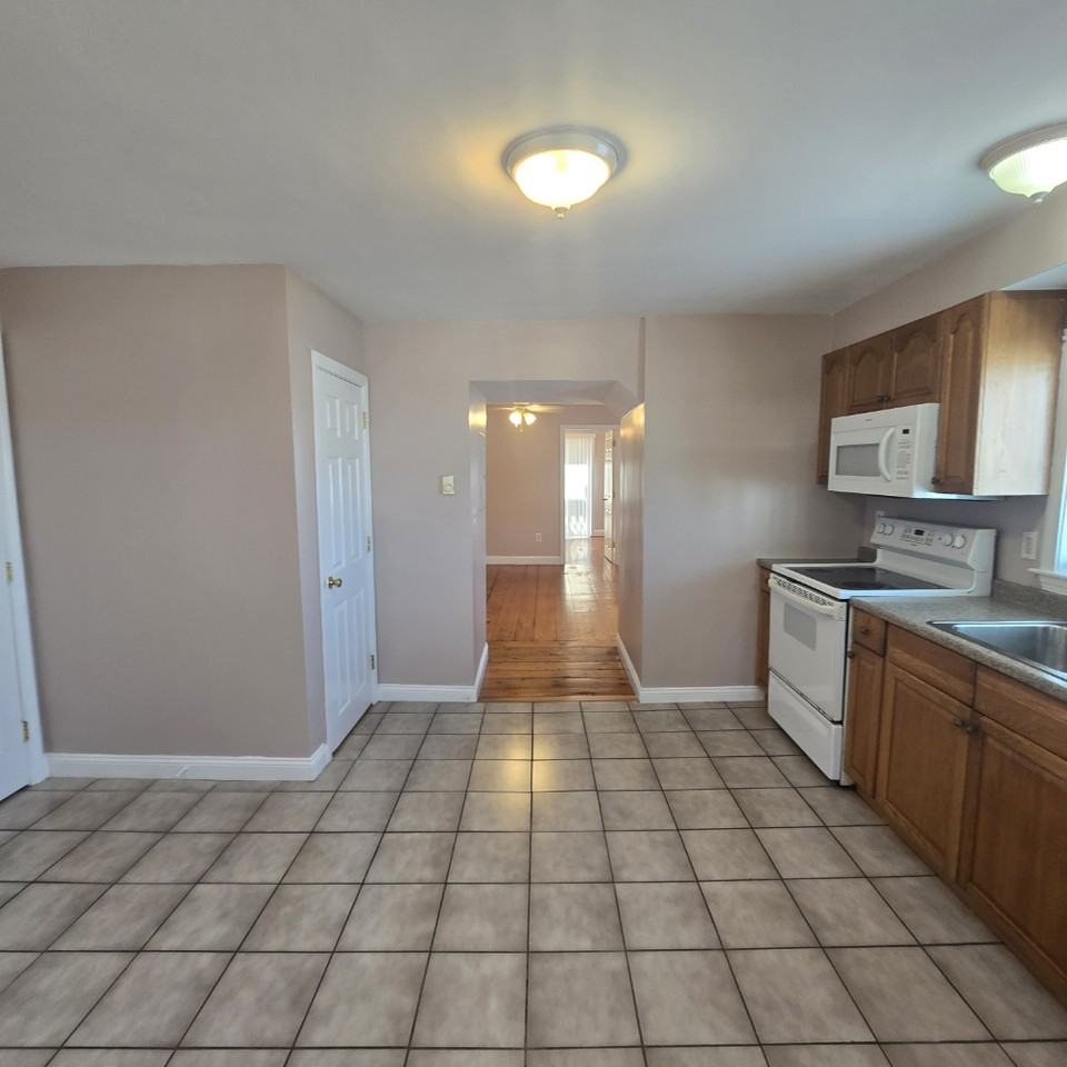 42 Fort Square #1R - Photo 6 of 21