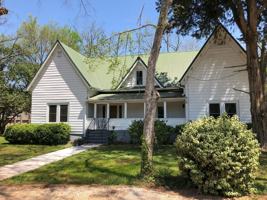 featured image of 599 Gordon St
