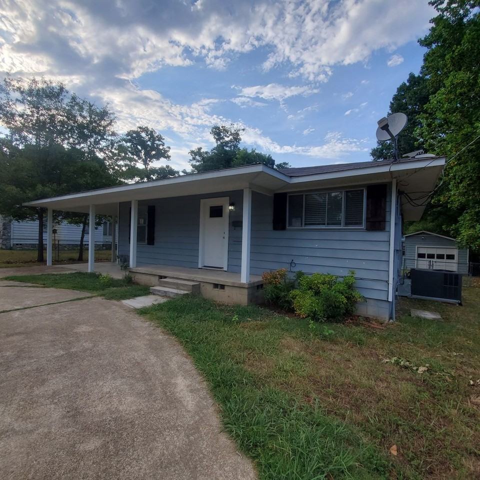 702 Wildwood Ave