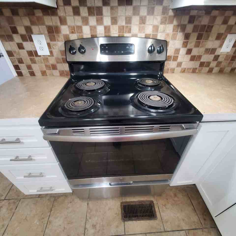 702 Wildwood Ave - Photo 7 of 30