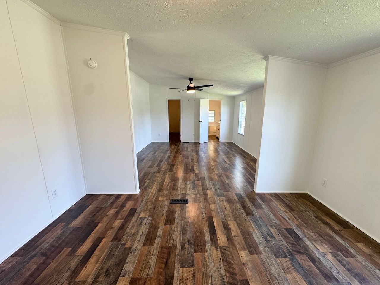 8600 Bragg Dr - Photo 6 of 13