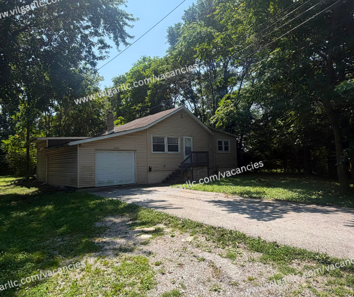 6065 E 6th Pl - Photo 2 of 24