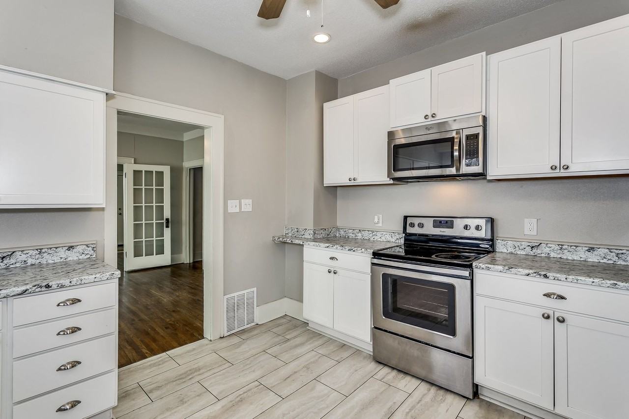 3238 E 1st St N - Photo 7 of 11