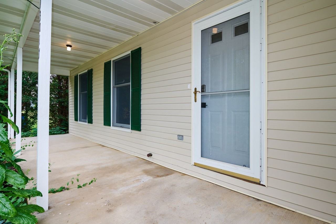 3017 Fairchild Ln - Photo 2 of 50