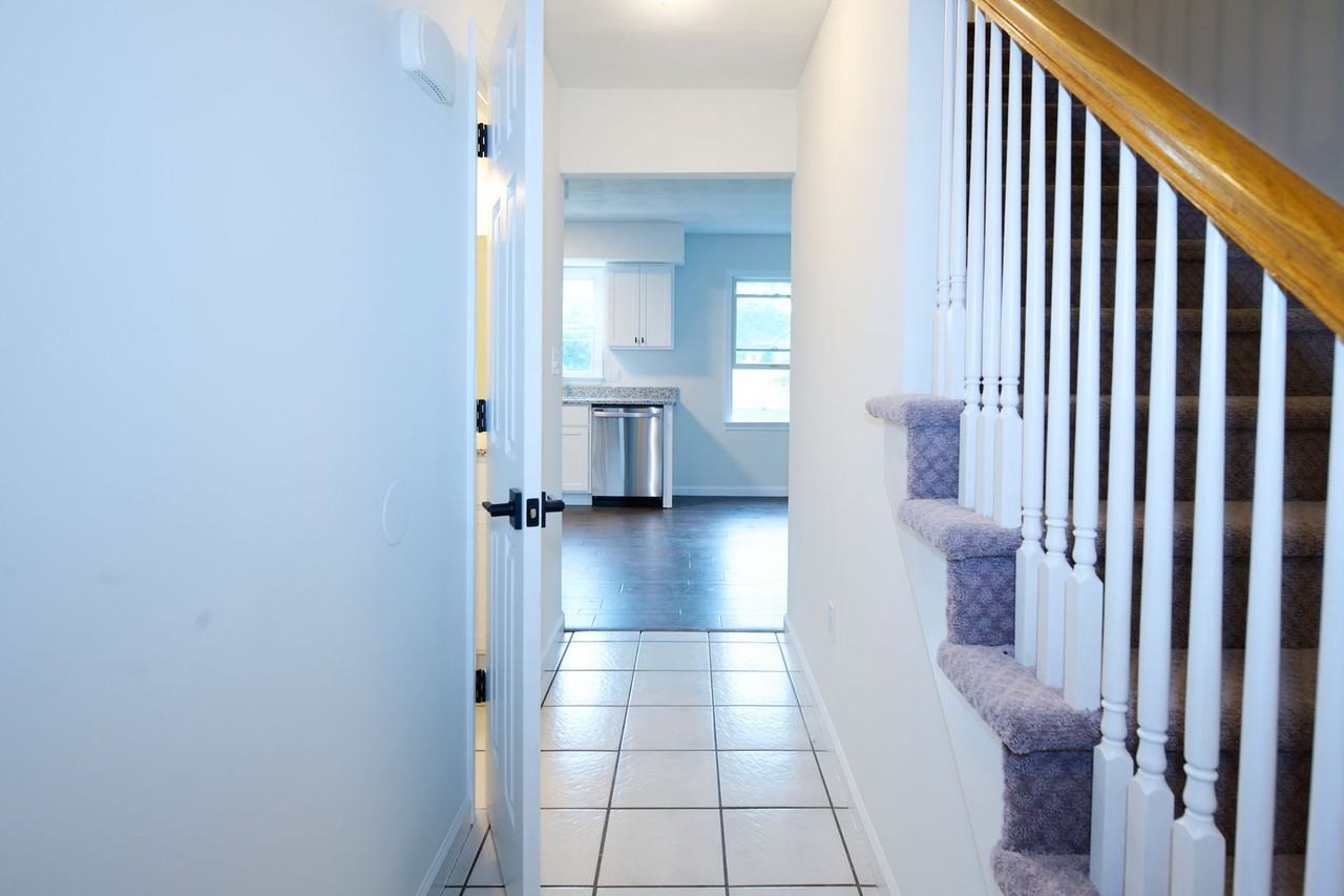 3017 Fairchild Ln - Photo 7 of 50