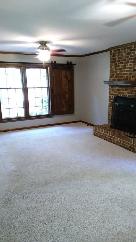 433 Raintree Dr - Photo 4 of 33
