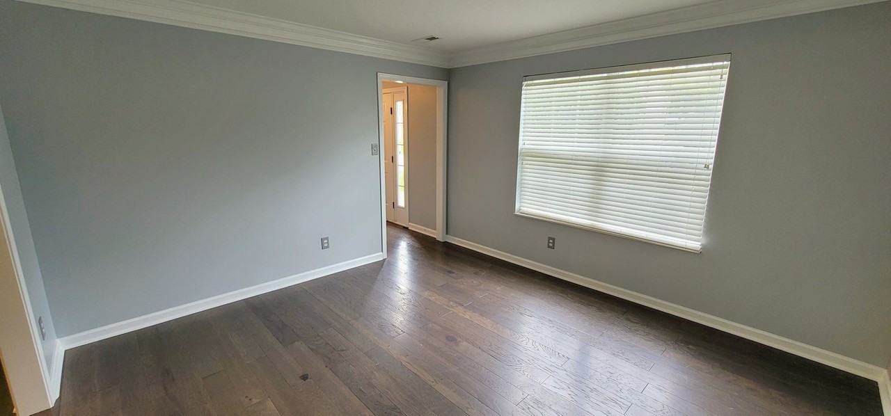 1645 Wolverine Ln - Photo 5 of 31