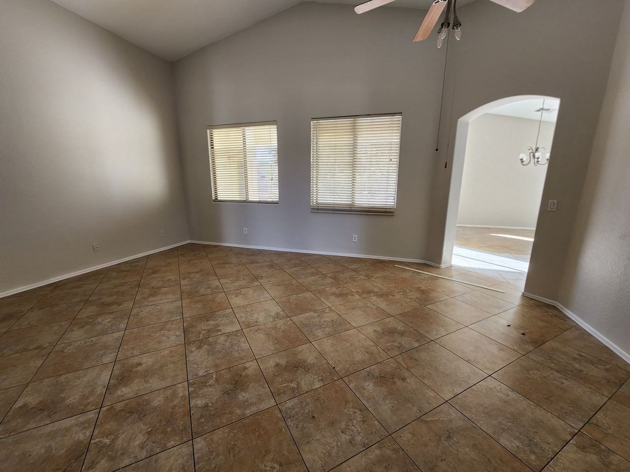 12547 W Glenrosa Dr - Photo 2 of 7