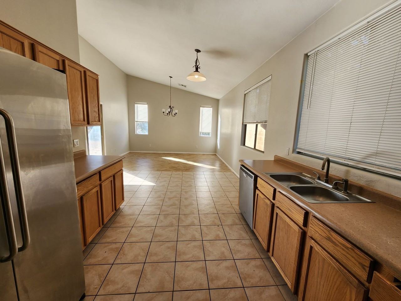 12547 W Glenrosa Dr - Photo 4 of 7