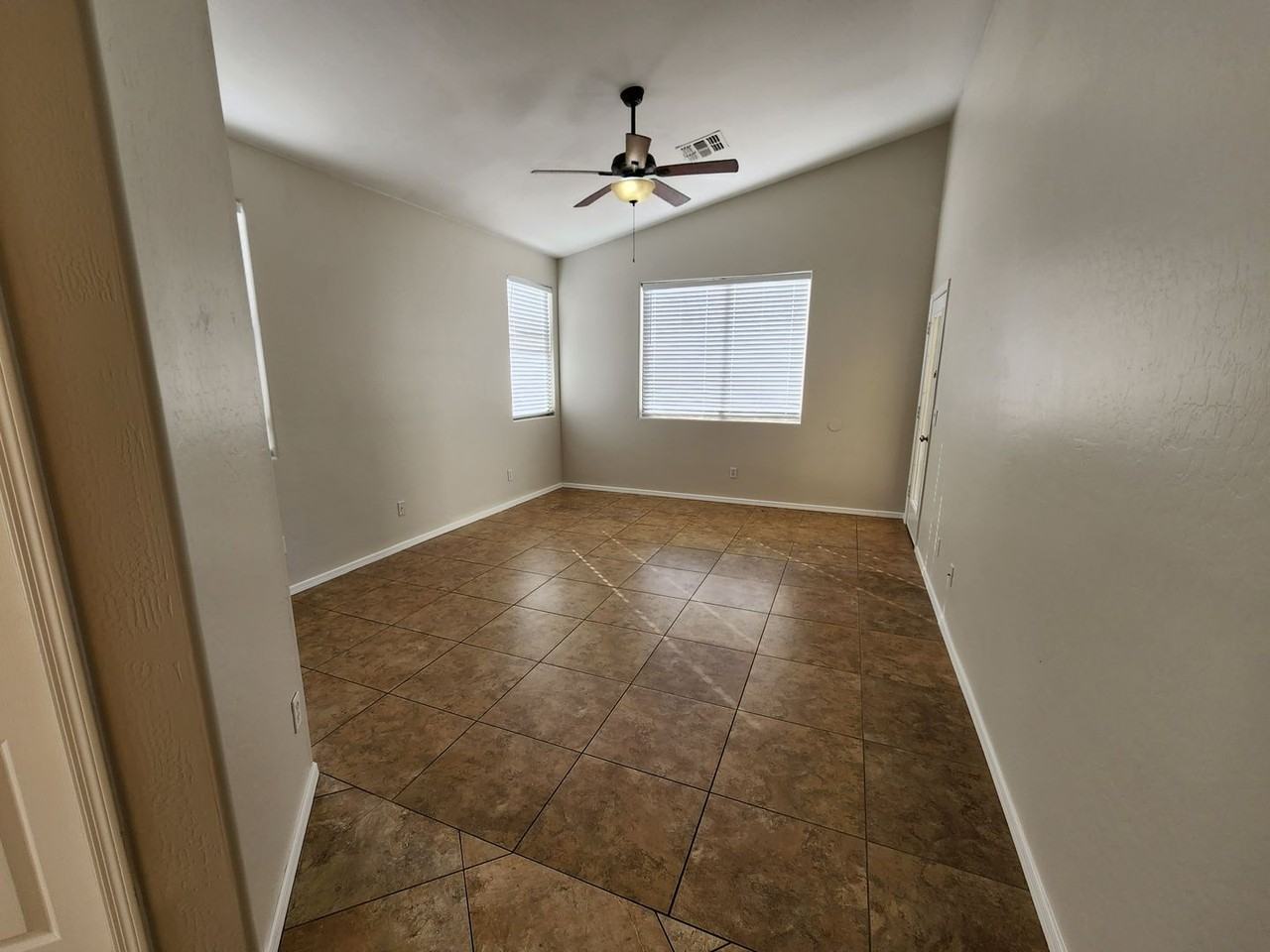 12547 W Glenrosa Dr - Photo 5 of 7